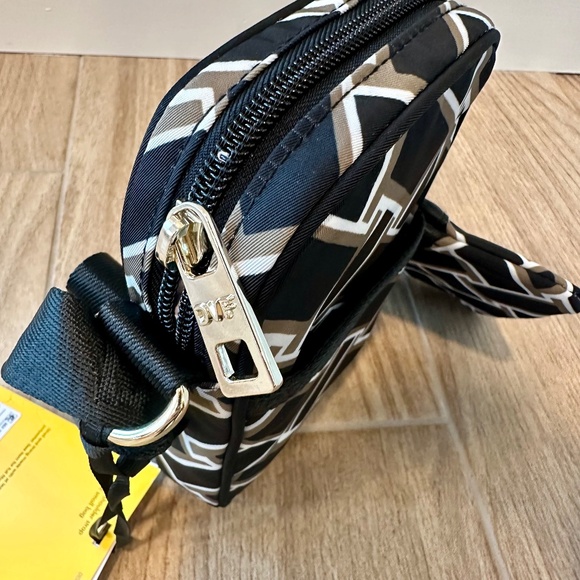 DVF for Target Cellphone Holder Crossbody Bag Vintage Weave Neutral - Picture 9 of 9